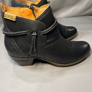 PIKOLINOS Black Leather Ankle Boots with Braided Accent